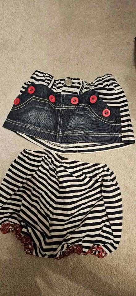 Photo of free Baby girl short (Cm1 6gz) #1
