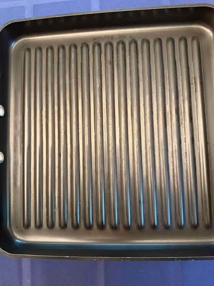 Photo of free Cuisinart GG30-20 grill pan (South Salem, New York) #2