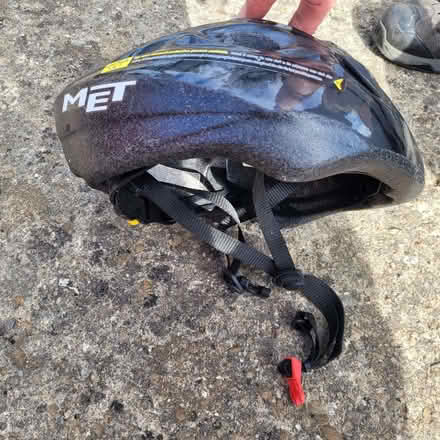 Photo of free Adult cycle helmet (East Challow OX12) #2