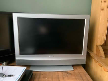 Photo of free Old Sony Bravia tv. (Huby LS17) #1