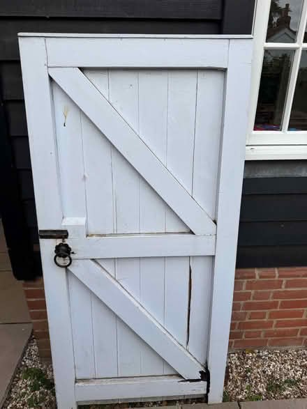 Photo of free Wooden side gate (FelixstoweWoodbridgeFreegle CGA IP12) #2