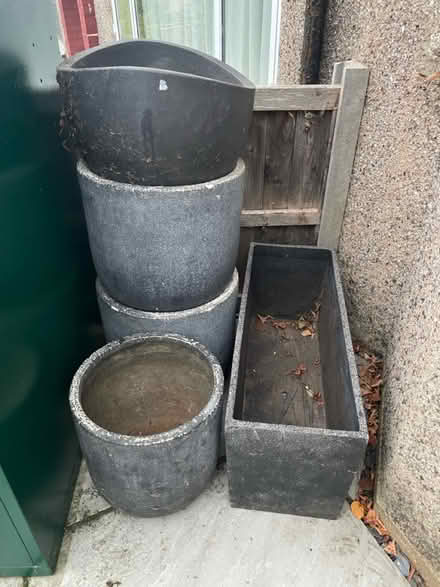 Photo of free Large pots and planter (Sydenham SE26) #1
