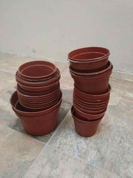 Photo of free Plastic flowerpots (Woollard BS39) #1