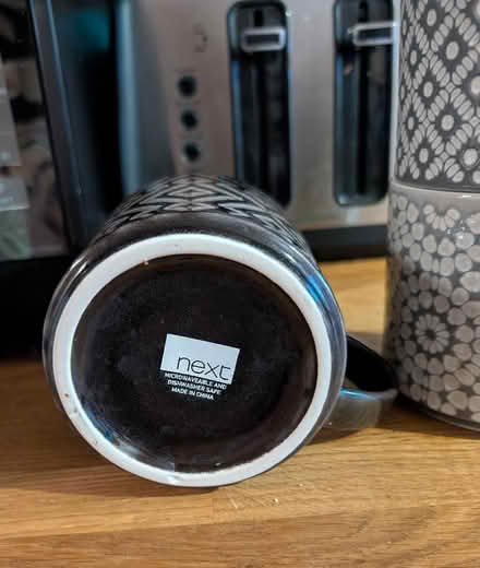 Photo of free 4 Large black/grey/white mugs (Woodhall AL7) #3