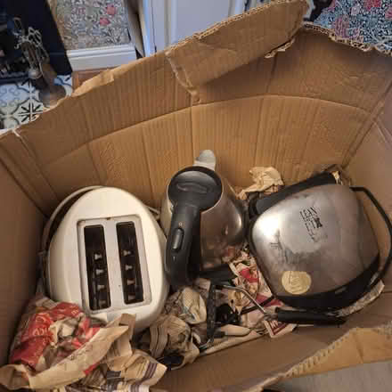 Photo of free Job lot of kitchen items (Witham CM8) #1