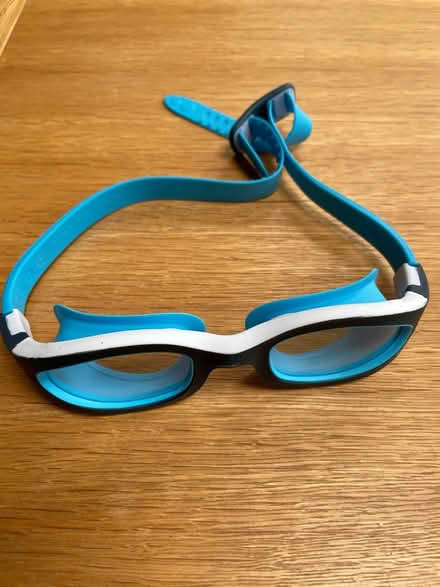 Photo of free Easydow swimming goggles size small (Esher, KT10) #1