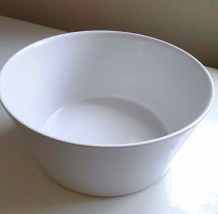 Photo of free Large fruit bowl (Malvern Link WR14) #1