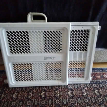 Photo of free Safety 1st Gate (Uplands / Riverside) #1