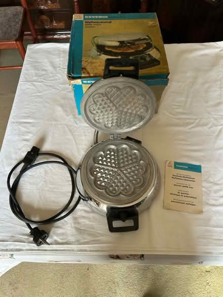 Photo of free Waffle Maker (Hereford HR4) #1