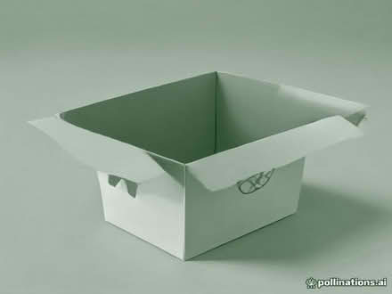 Photo of Fairly large cardboard box (Wallington PO16) #1