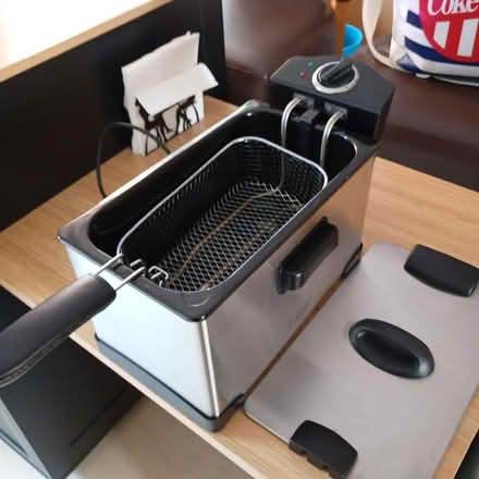 Photo of free Russell Hobbs deep fat fryer (Addiscombe CR0) #2