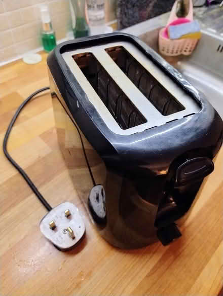 Photo of free Small Toaster (Southampton SO16) #1