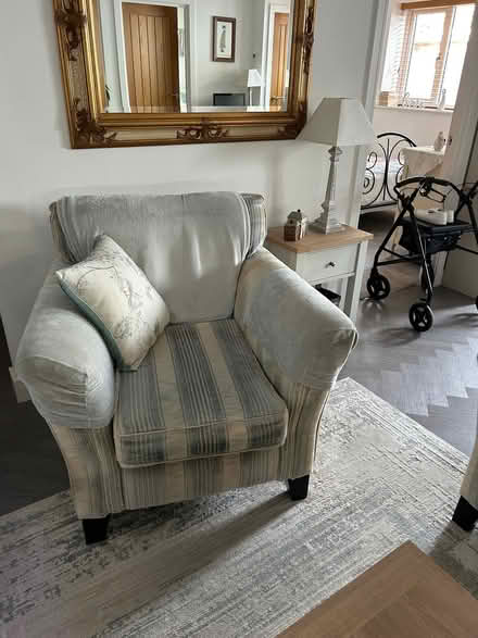 Photo of free Blue cream sofa. Blue cream chair and cream chair (Albrighton WV7) #2