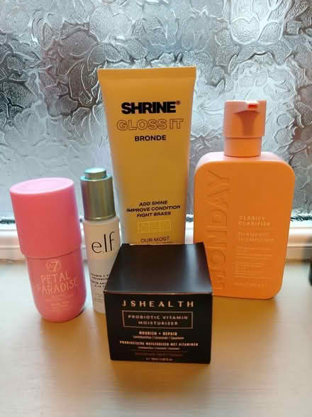 Photo of free Bundle of beauty items (Walsall WS2) #1