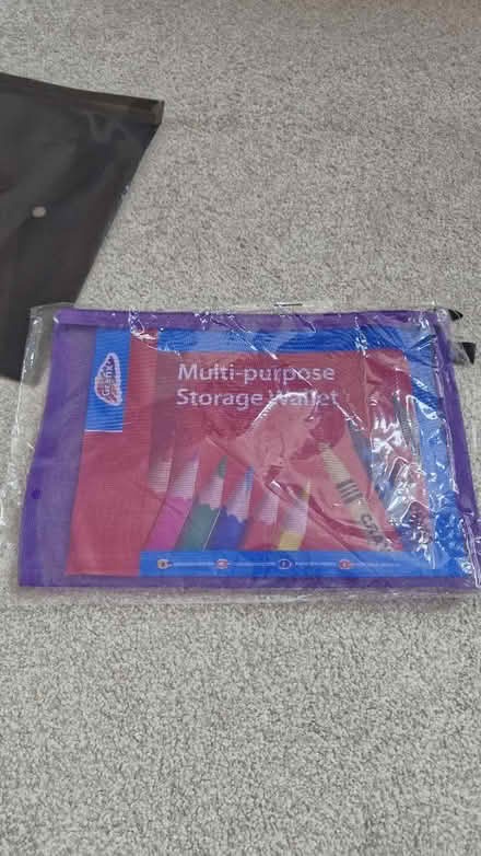 Photo of free Folders/display books (Surbiton KT5) #3