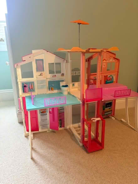 Photo of free Barbie dream house (Clifton, Bristol) #2