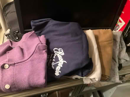 Photo of free Bag of 5 Men's Tee Shirts Small/Med (Chelsea) #2