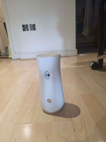 Photo of free Glade air freshner machine and refills (Custom House E16) #1