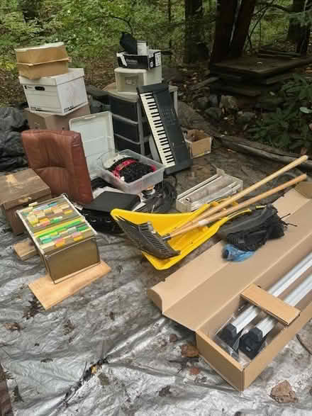 Photo of free free garage sale items (Groton 4 corners) #1