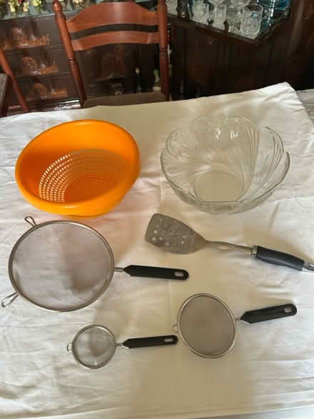 Photo of free Various kitchen items (Hereford HR4) #1
