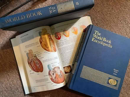 Photo of free World Book Encyclopedia, 1986 (Packers Falls Rd, Durham NH) #1