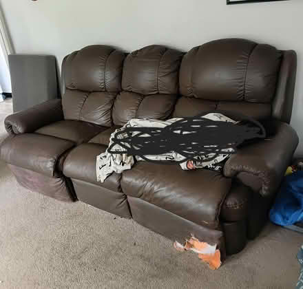 Photo of free sofa bed and lay-z boy 3seatr (Hamilton east Hillcrest) #4