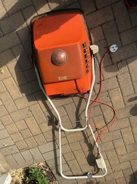 Photo of free FLYMO Lawnmower (Cox Green SL6) #1
