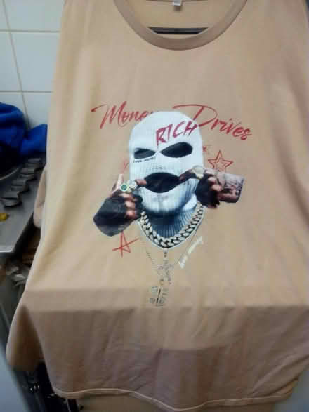 Photo of free 2 tshirts xxl (Bd47jf) #1