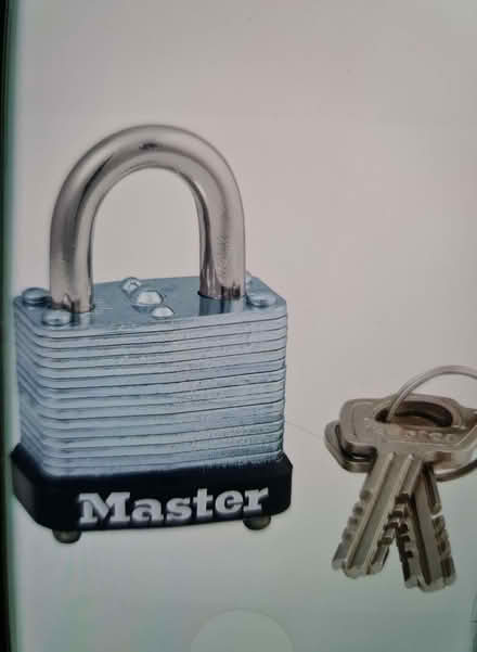 Photo of Heavy duty padlock (Reddish SK5) #1