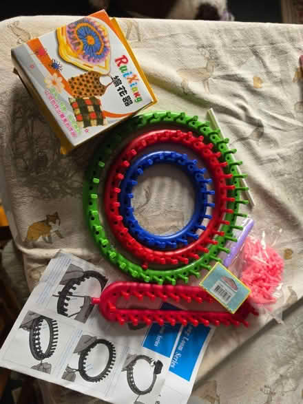 Photo of free Round knitting loom set (Tardebigge, B97) #1