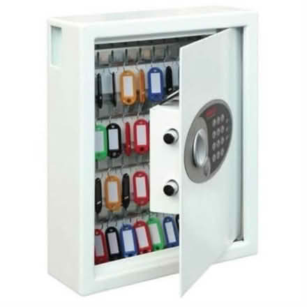Photo of free New digital key lockbox (Priory close HA48HP) #1