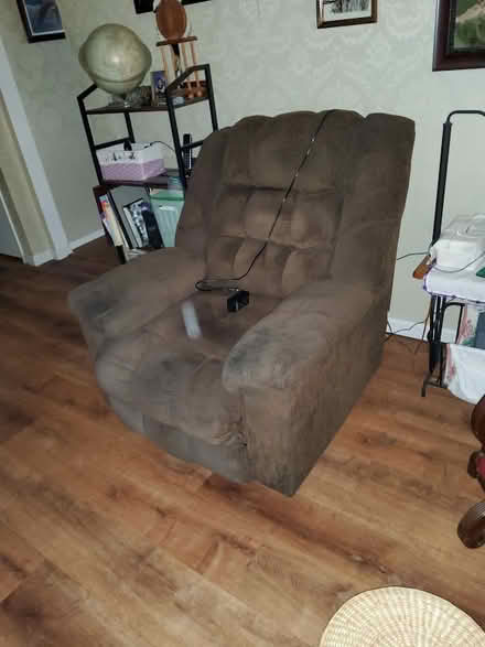 Photo of free Electric Recliner (Marcus Wehrenberg Ronnies) #1