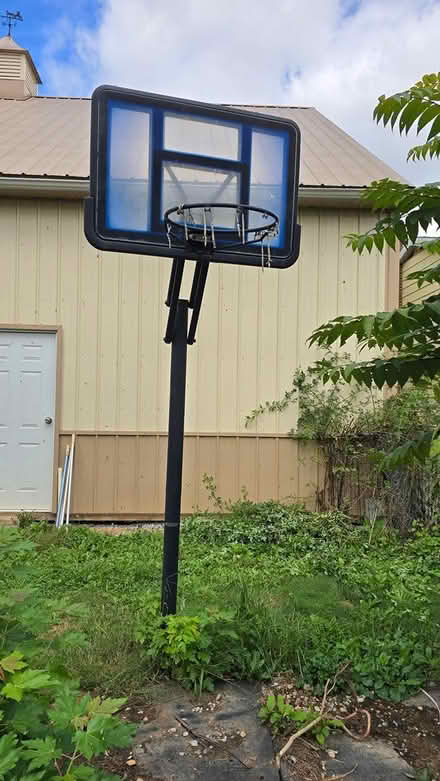 Photo of free Basketball hoop (Fairplay) #1