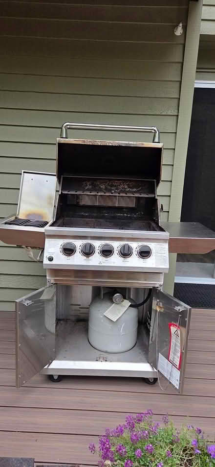 Photo of free Ducane Stainless Grill (Off Farmington Road/Beaverton) #2