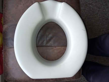 Photo of free Riser for toilet seat (Parson's Heath CO4) #2