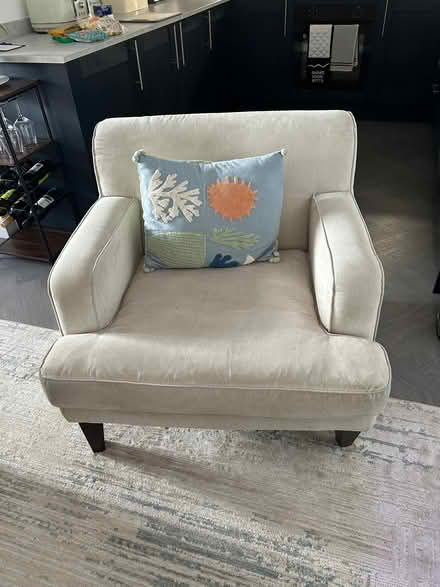 Photo of free Blue cream sofa. Blue cream chair and cream chair (Albrighton WV7) #3