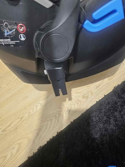 Photo of free Baby car seat (Reading RG1) #2