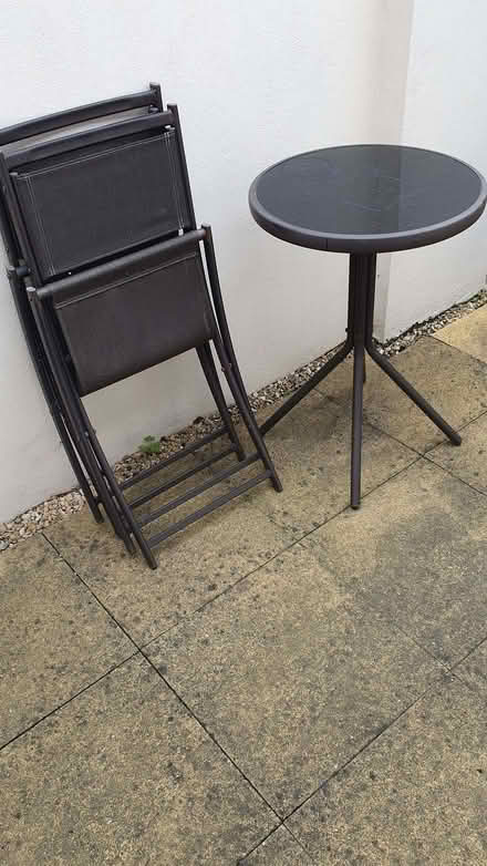 Photo of free table an chairs for patio (Charminster BH8) #3