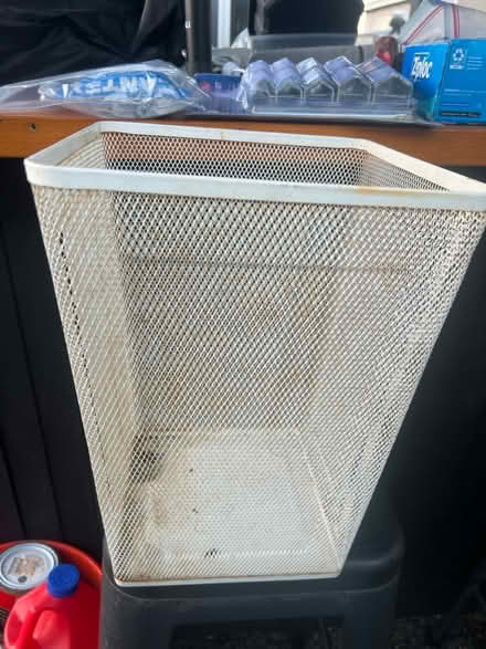 Photo of free Metal trash can (Hawthorne) #1