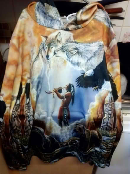 Photo of free Indian wolves hoodie xxl (Bd47jf) #2