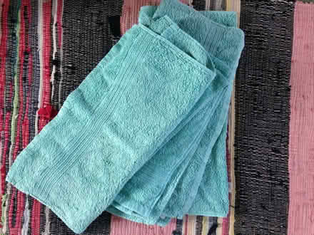 Photo of free Set 4 hand towels (Oakridge RG21) #2