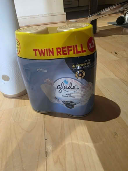 Photo of free Glade air freshner machine and refills (Custom House E16) #2