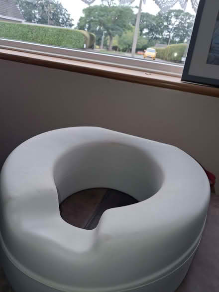 Photo of free Riser for toilet seat (Parson's Heath CO4) #1