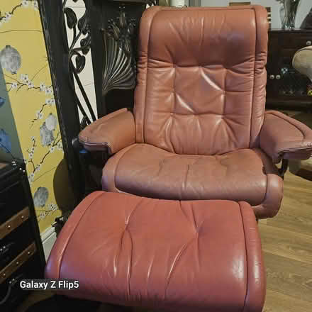 Photo of free leather chair & foot footstool (manchester M22) #3
