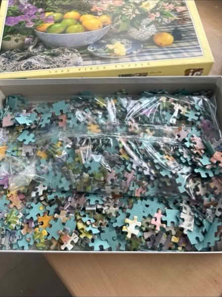 Photo of free 1000 piece jigsaw puzzle (Bilton, CV22) #2