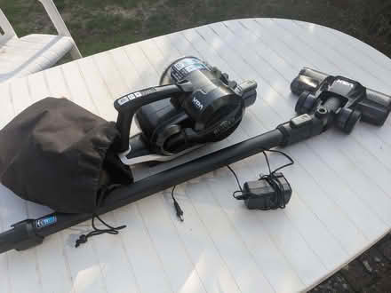 Photo of free VAX Blade 2 Vaccum Cleaner - Works, but see notes re:Battery (Racecourse IP3) #2