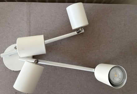 Photo of free 4 spotlight ceiling light (Chorleywood WD3) #2