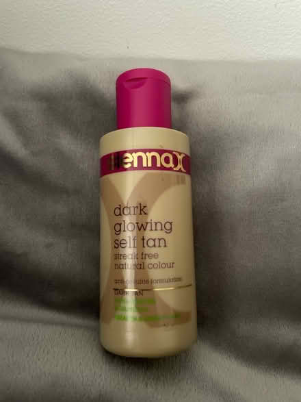 Photo of free Dark Glowing Self Tan 75ml (Battersea Rise SW11) #1