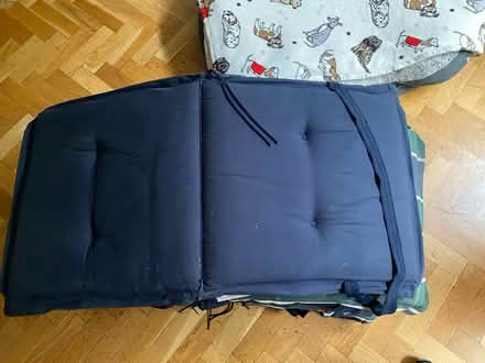 Photo of free 10 x Tartan outdoor Cushions (N14 Oakwood Park) #3