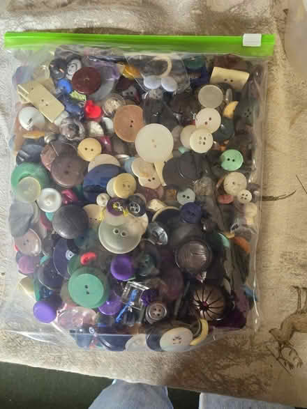 Photo of free Loads of random buttons (Tardebigge, B97) #1
